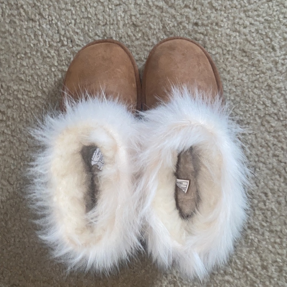 Boots - Picture 4 of 5